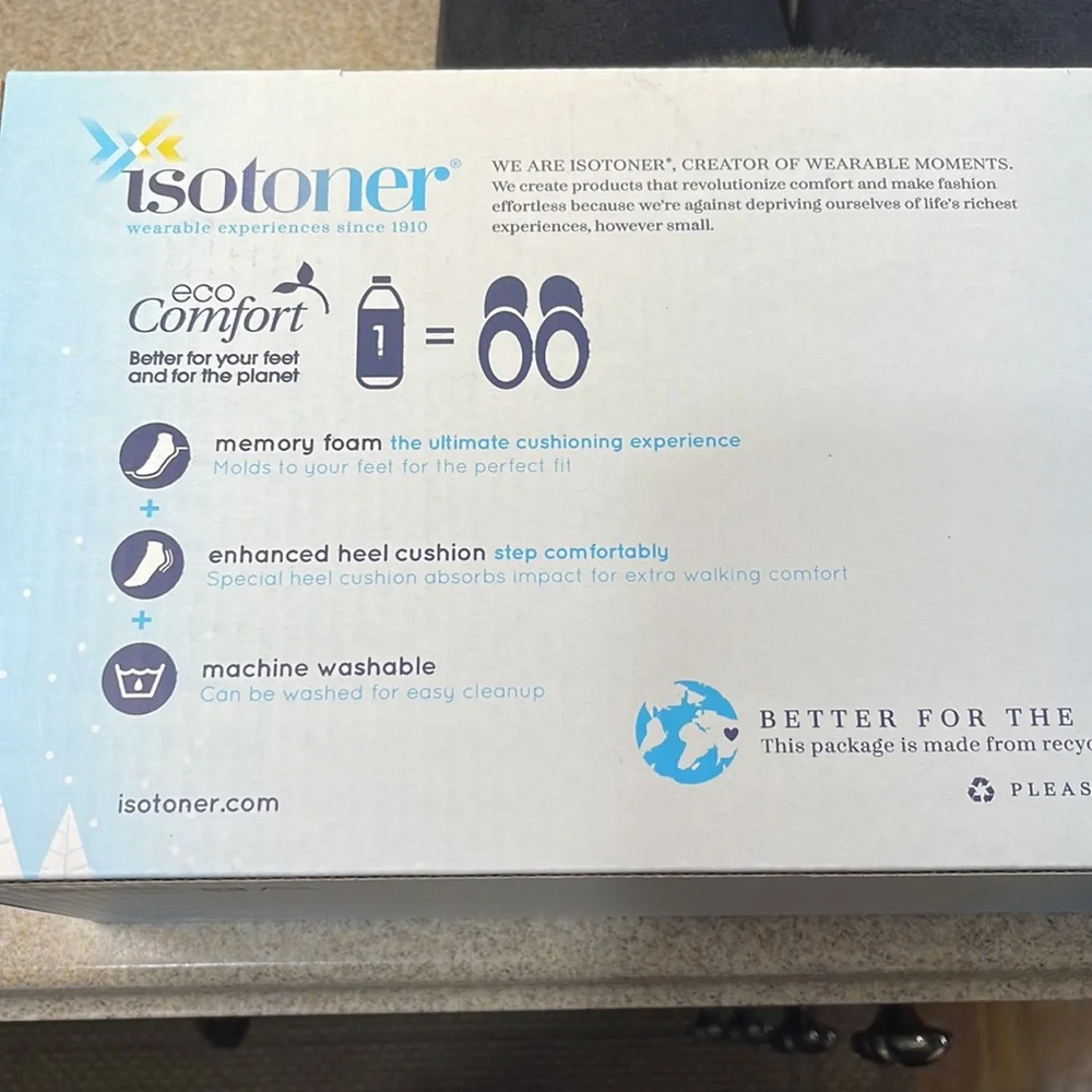 ISOTONER MEMORY FOAM. SLIPPERS SM 6.5-7 black - Picture 11 of 11